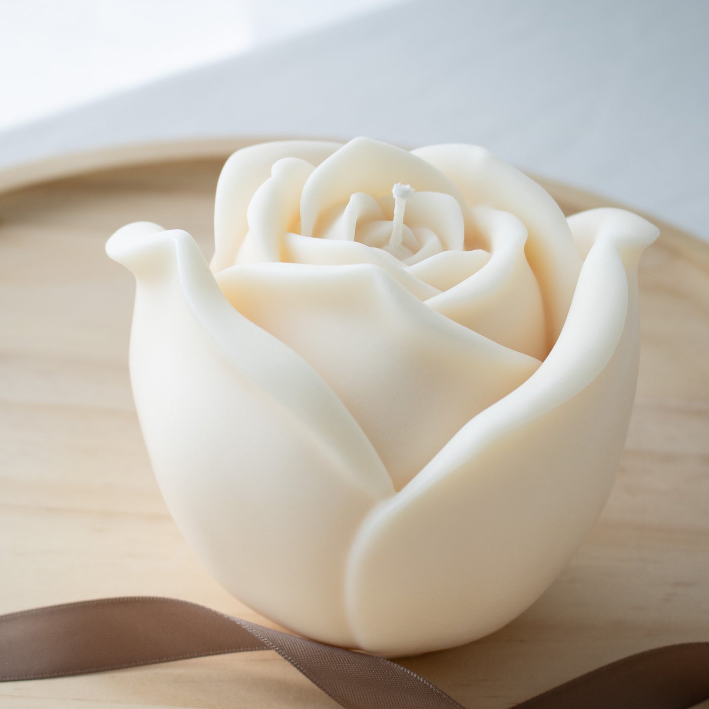 elegant rose shaped soy wax candle