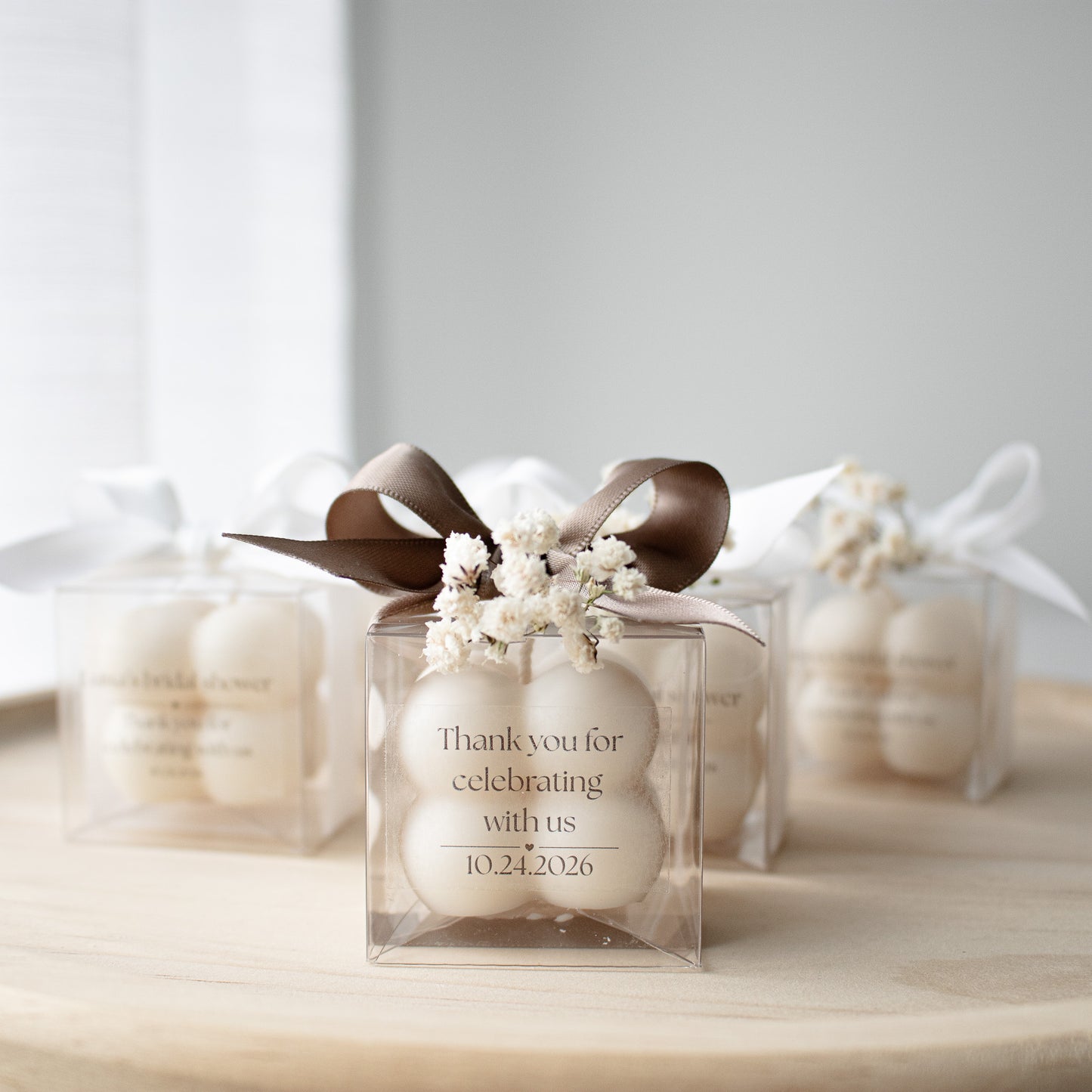 classic and elegant wedding table decor