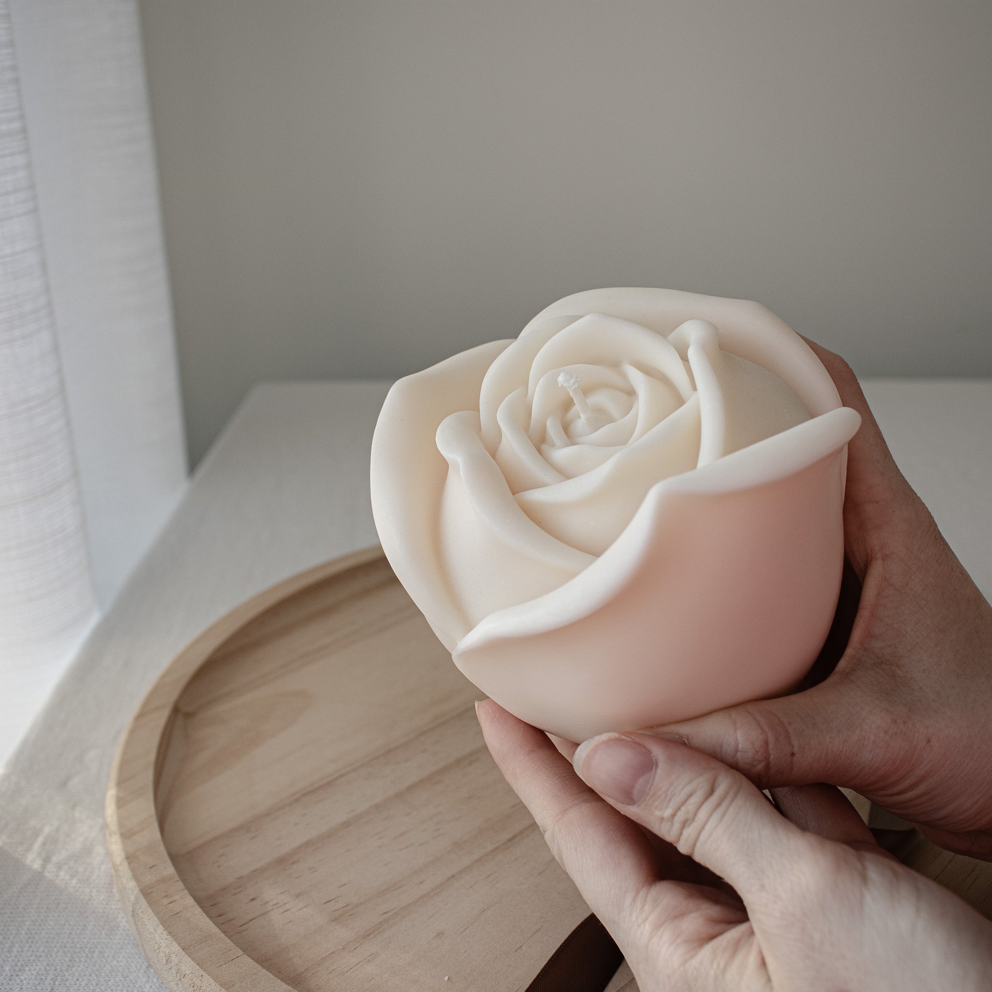 rose coffee table decor