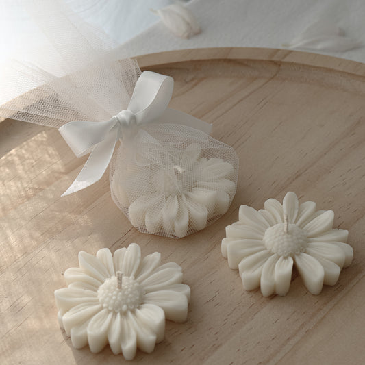 Daisy Candle, Flower candle favors in tulle
