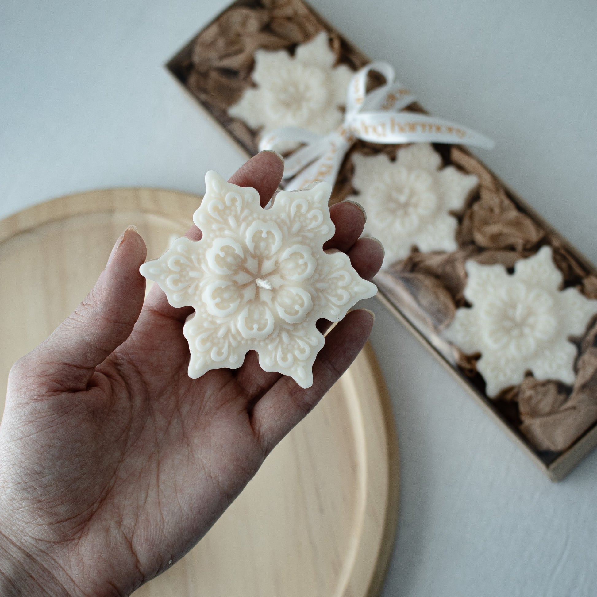 snowflake candle gift box for christmas