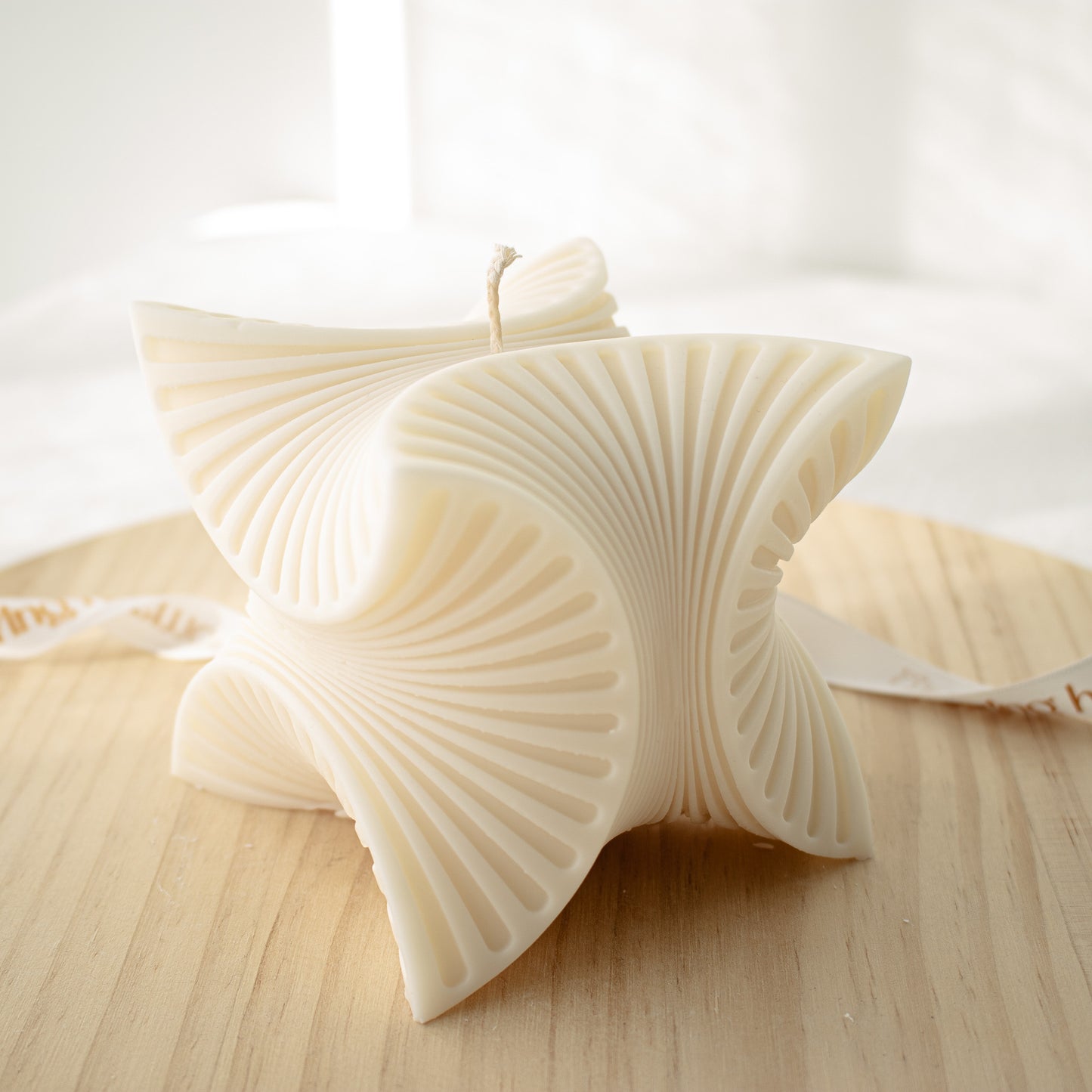 minimalist moulded candle 