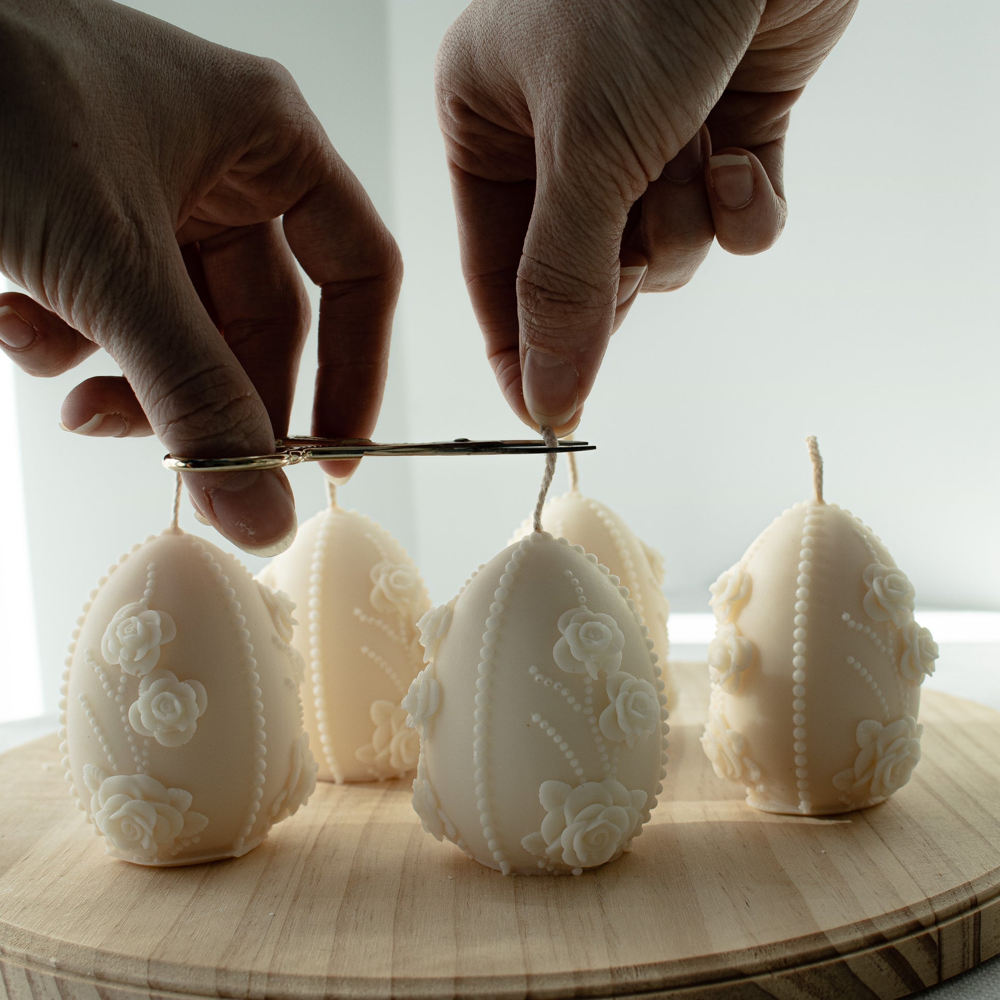 eye catching easter candles