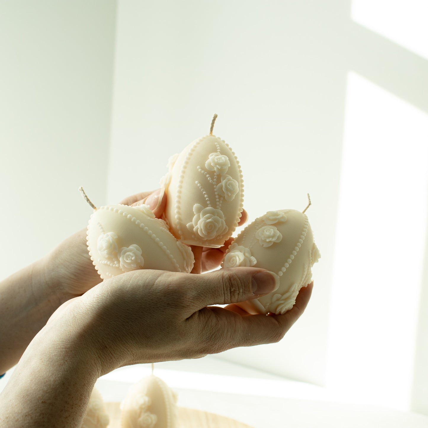 Novelty candles for easter