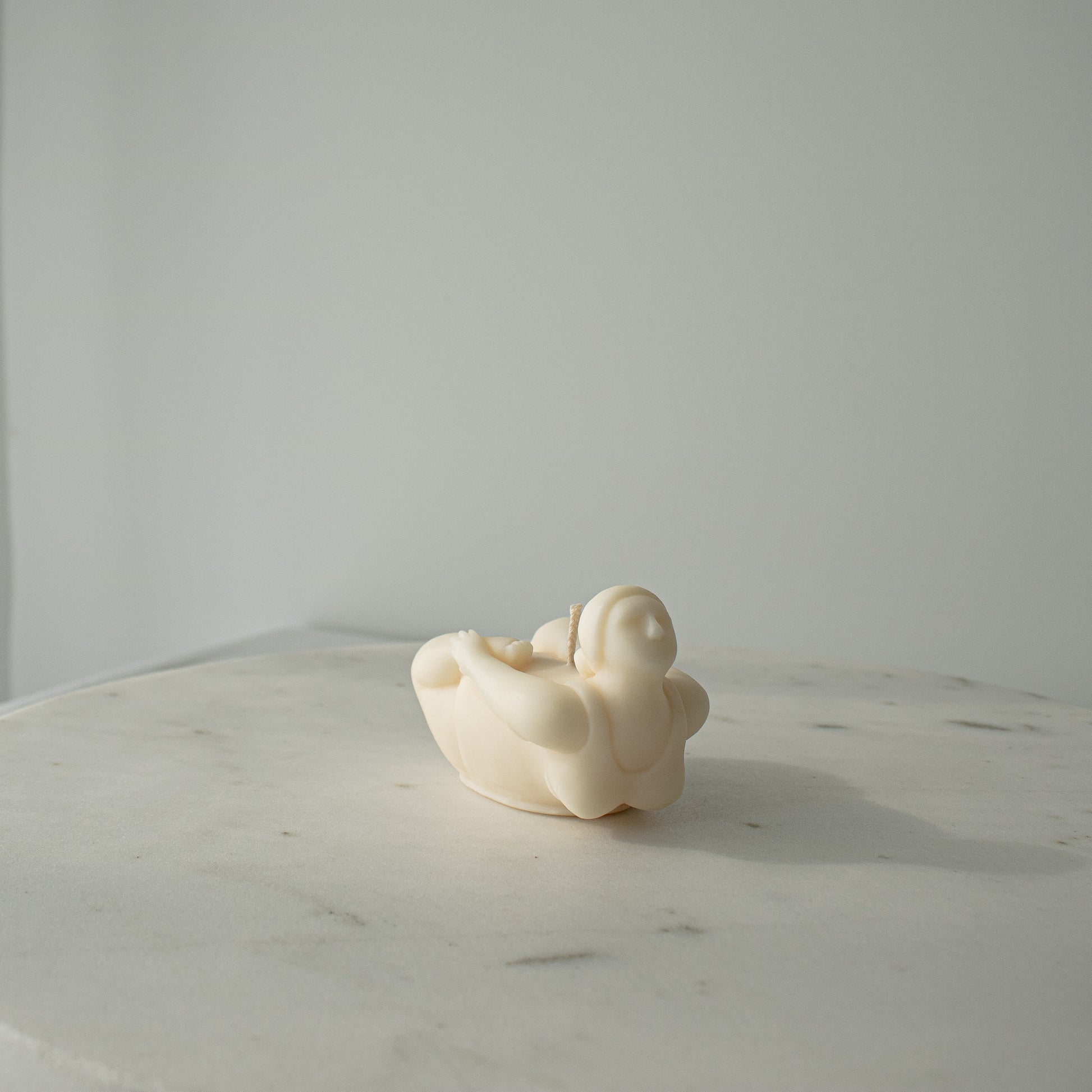 minimalistic yoga candle for coffee table 