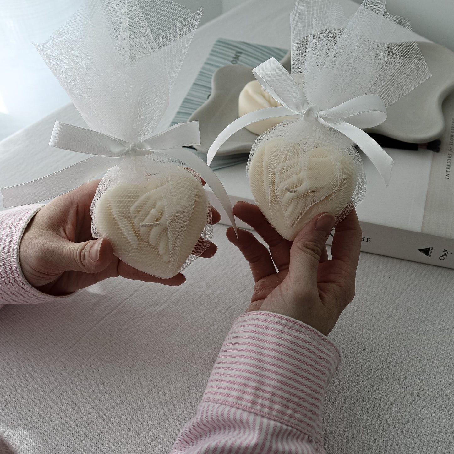 hand in hand candles for wedding 